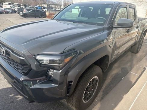 Used 2024 Toyota Tacoma TRD Off-Road image 1