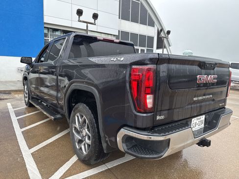 Used 2022 GMC Sierra 1500 SLE AWD/4WD image 10