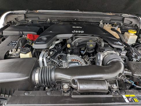 Used 2020 Jeep Gladiator Overland AWD/4WD image 34