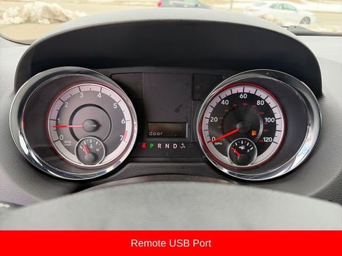 Used 2019 Dodge Grand Caravan SE image 27