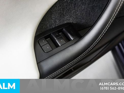 Used 2022 Tesla Model X image 44