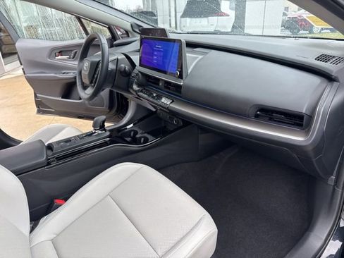 Used 2024 Toyota Prius Limited w/ Limited Premium Package image 32