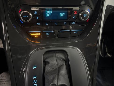 Used 2015 Ford Escape Titanium FWD image 32