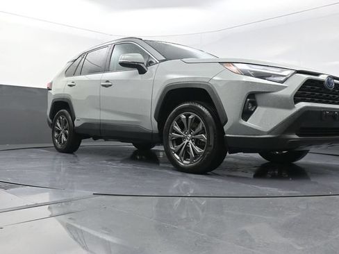 Certified 2023 Toyota RAV4 XLE Premium AWD/4WD image 31