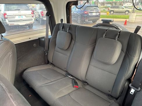 Used 2019 Jeep Wrangler Sport image 14