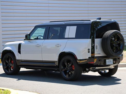 New 2026 Land Rover Defender 110 X AWD/4WD image 3
