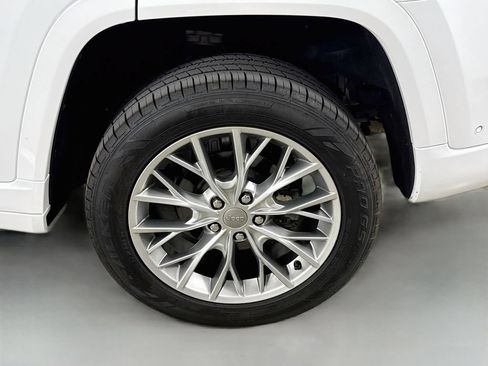 Used 2023 Jeep Grand Cherokee Summit w/ Adv Protech Group IV RWD image 33