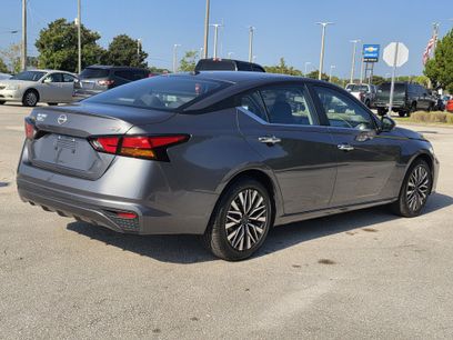 Used 2024 Nissan Altima 2.5 SV