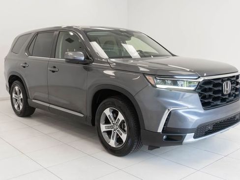 Used 2025 Honda Pilot EX-L image 7