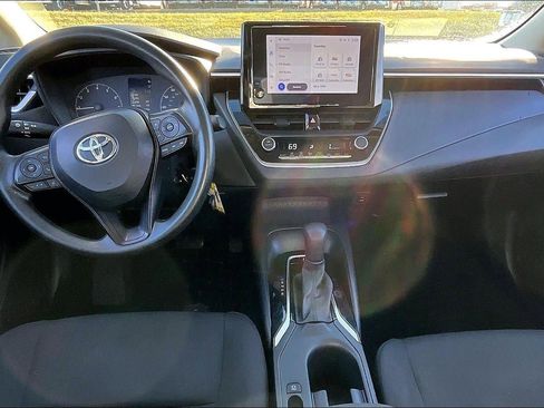 Used 2023 Toyota Corolla LE image 16