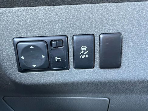 Used 2018 Nissan NV 1500 SV image 15