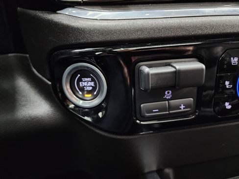 Used 2024 Chevrolet Silverado 3500 High Country w/ High Country Premium Package image 61