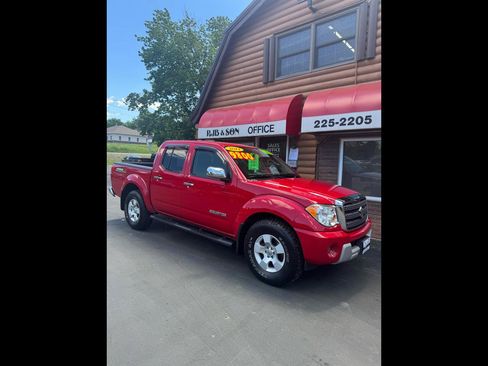 Used 2011 Suzuki Equator RMZ-4 AWD/4WD image 1