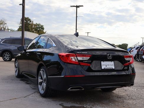 Certified 2019 Honda Accord Touring image 5