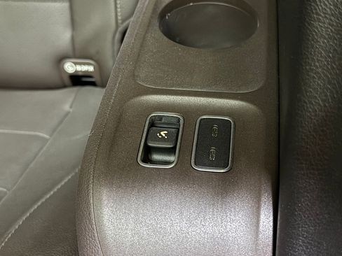 Used 2023 Mercedes-Benz GLS 450 4MATIC image 50