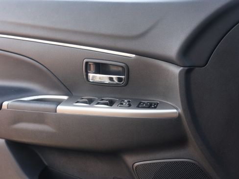 Used 2024 Mitsubishi Outlander Sport AWD image 14
