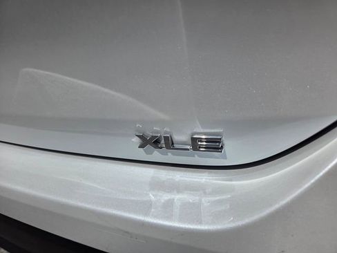 Used 2023 Toyota Highlander XLE image 13