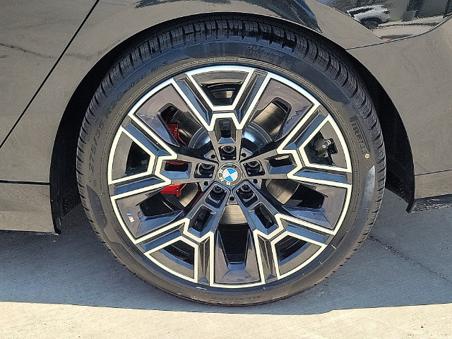 Used 2027 BMW i5 eDrive40 w/ M Sport Package RWD image 10