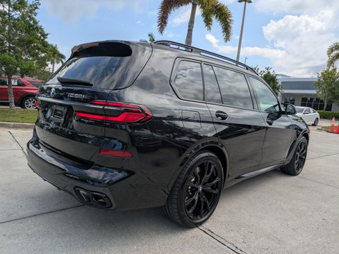 Used 2025 BMW X7 M60i AWD/4WD image 4