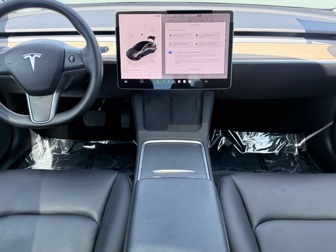 Used 2023 Tesla Model 3 Standard Range RWD image 2