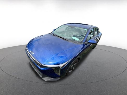 Used 2025 Kia K4 FWD image 3