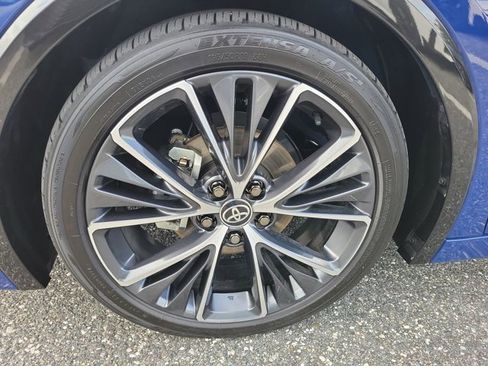 Used 2024 Toyota Prius XLE image 17