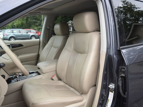 Used 2013 Nissan Pathfinder Platinum w/ Platinum Premium Pkg FWD image 7