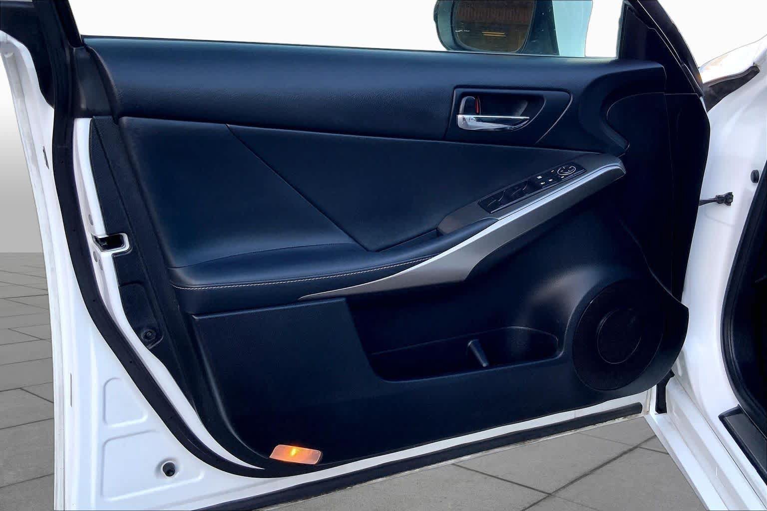 Used 2014 Lexus IS 350 w/ F Sport Package RWD image 22