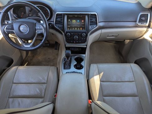 Used 2017 Jeep Grand Cherokee Overland AWD/4WD image 15