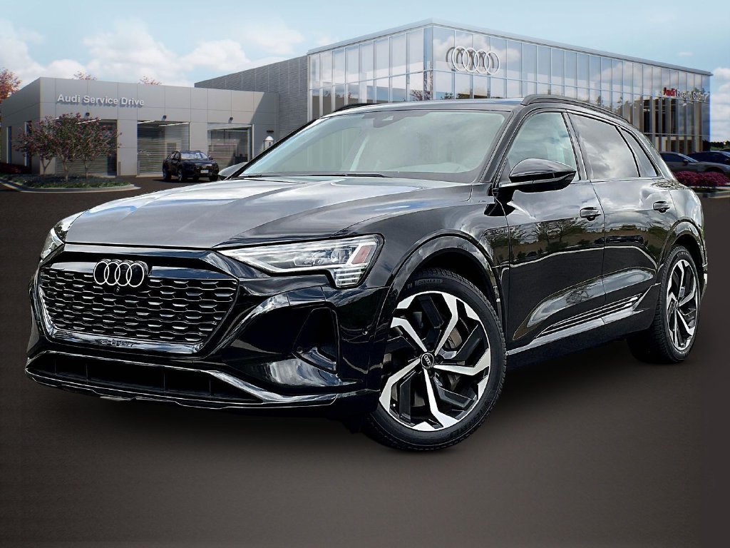 Used 2024 Audi Q8 e-tron Premium Plus w/ Premium Plus Package AWD/4WD image 3
