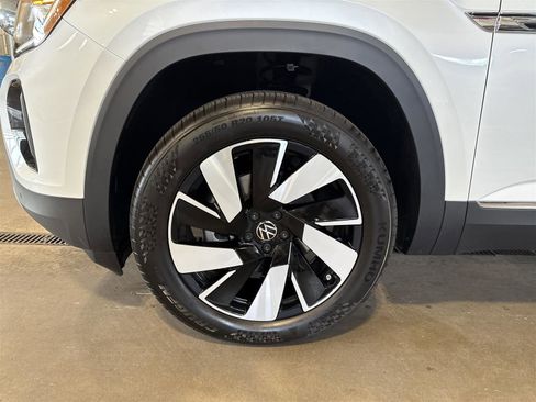 New 2025 Volkswagen Atlas Cross Sport SEL image 11