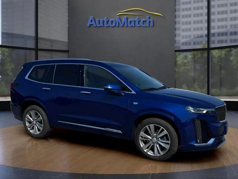 Used 2025 Cadillac XT6 Premium Luxury w/ Technology Package AWD/4WD image 14