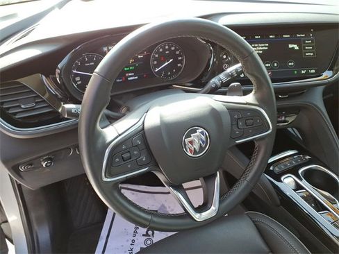 Used 2023 Buick Envision Avenir image 11