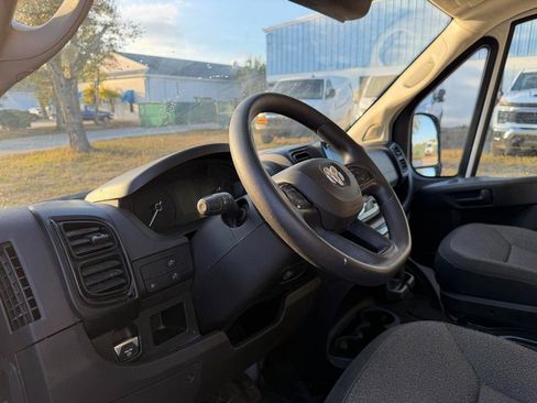 Used 2024 RAM ProMaster 2500 w/ Convenience Group image 15