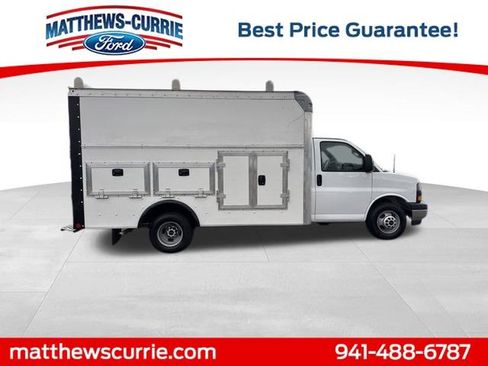 Used 2022 GMC Savana 3500 w/ Power Convenience Package image 3