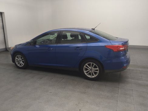 Used 2018 Ford Focus SE FWD image 3