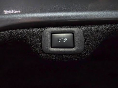 Used 2024 Lexus ES 300h F Sport image 39