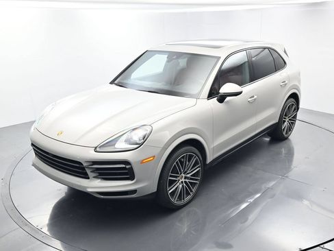 Certified 2023 Porsche Cayenne Platinum Edition AWD/4WD image 31