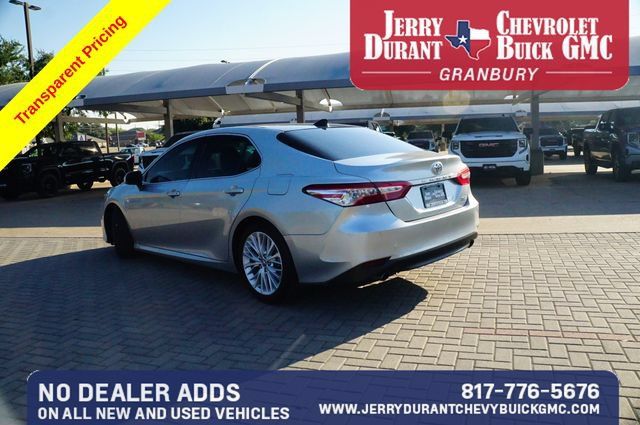 Used 2018 Toyota Camry XLE FWD image 5