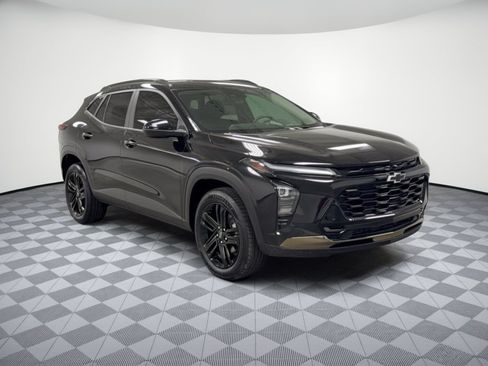 Used 2025 Chevrolet Trax ACTIV w/ Driver Confidence Package FWD image 7