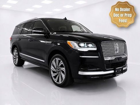 Used 2022 Lincoln Navigator L Reserve AWD/4WD image 3