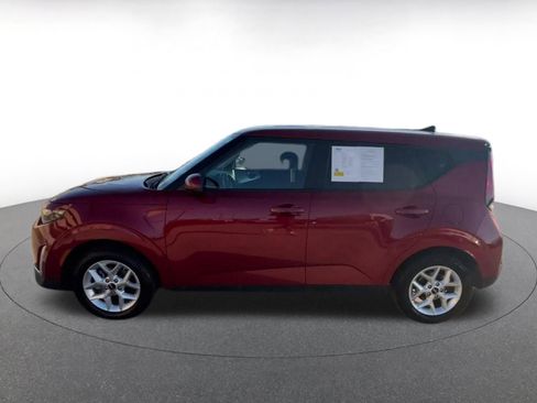 Used 2025 Kia Soul LX w/ LX Technology Package image 8