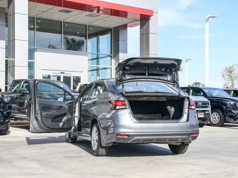 Used 2023 Nissan Versa S image 27