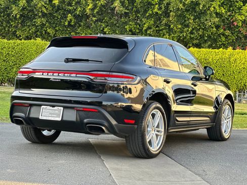 Certified 2025 Porsche Macan AWD/4WD image 8