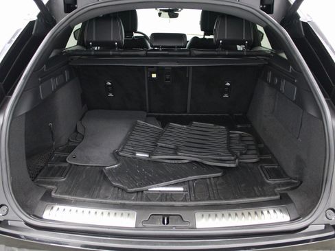 Used 2022 Land Rover Range Rover Velar S image 24