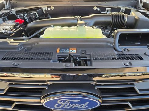 New 2026 Ford Expedition Active image 17