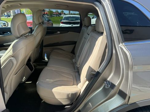 Used 2016 Lincoln MKX Reserve w/ Climate Package AWD/4WD image 22