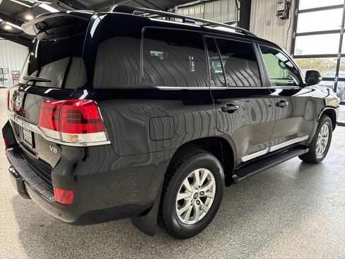 Used 2021 Toyota Land Cruiser image 3