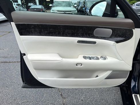 Used 2025 Genesis G90 3.5T AWD/4WD image 10