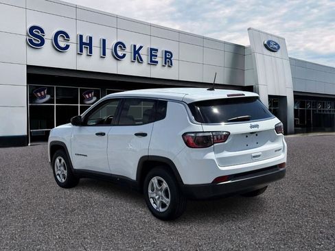 Used 2022 Jeep Compass Sport FWD image 3